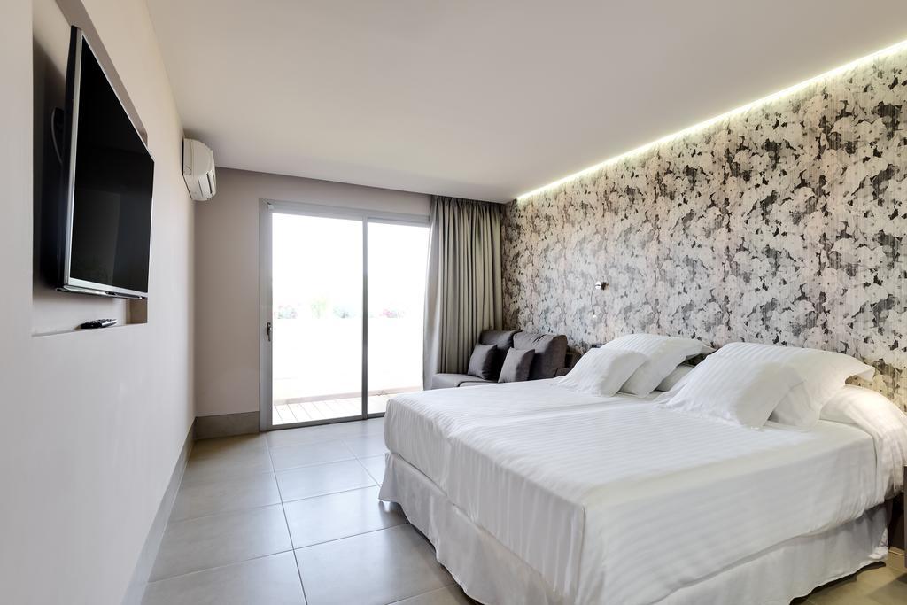 Occidental Ibiza Hotel Port des Torrent Exterior photo