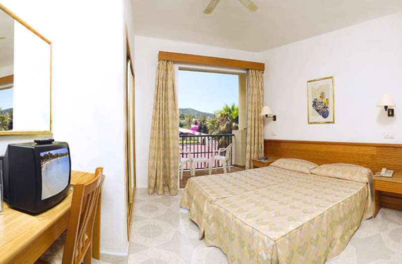 Occidental Ibiza Hotel Port des Torrent Exterior photo